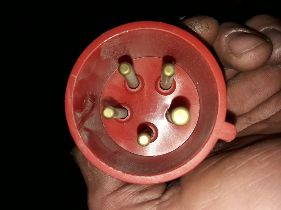 Wtyczki 380v 5 pinów