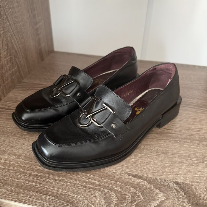 Туфлі 38 розмір натуральна шкіра Лофери чорні Шкіряні туфлі жіночі