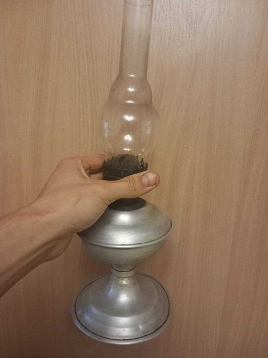 Продам керосинову лампу