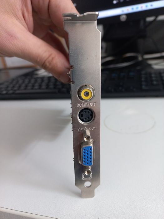 Placa Gráfica ASUS V7100 PRO/64MB