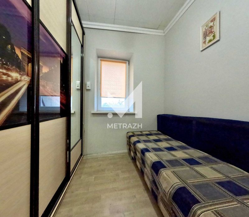 Продам затишну 2 кім квартиру 38 м2 район Цирку, вул Орешкова! (89787)