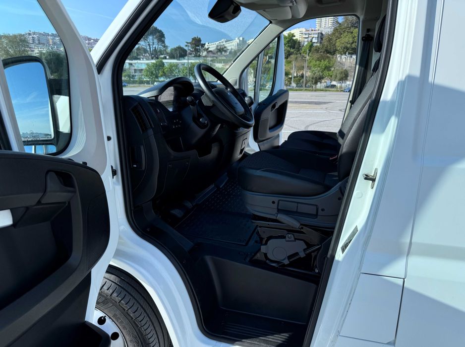 Peugeot Boxer 2.2 BlueHDi 140cv 333 L2H2 GPS/AC