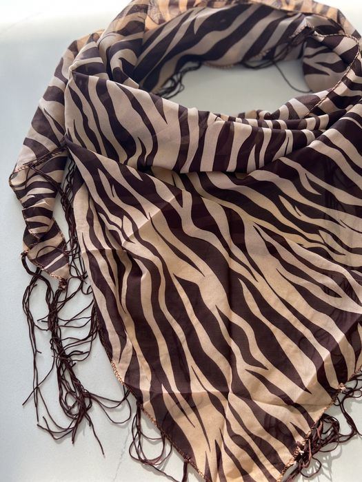 Chusta brązowa w zebre