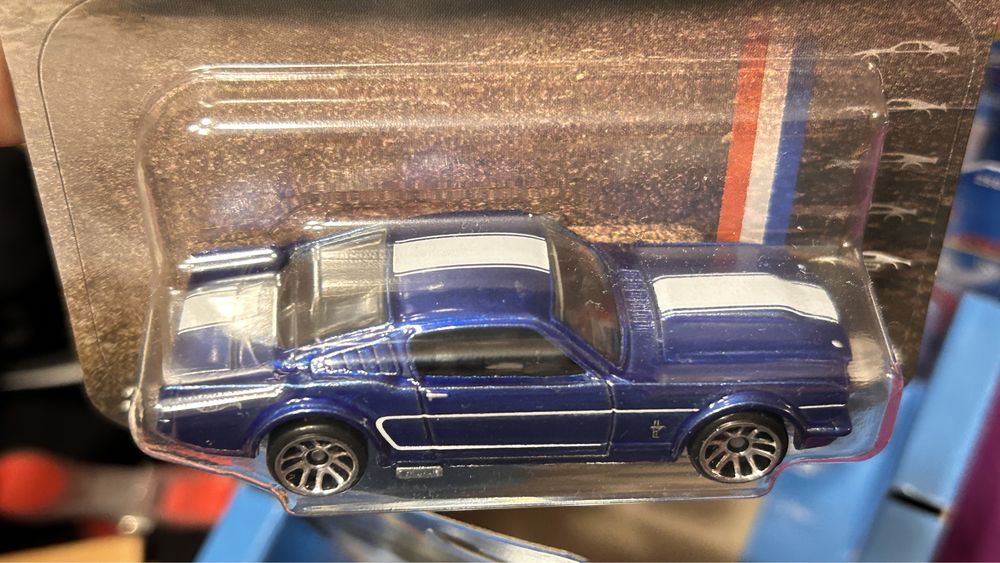Hot Wheels 65 FORD MUSTANG 2+2 FASTBACK (Super chase)