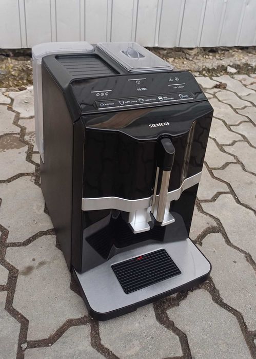 Кавомашина кавоварка Сіменс SIEMENS EQ300 TF301E19 чорна Germany