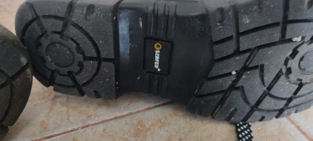 Botas com biqueira de aço