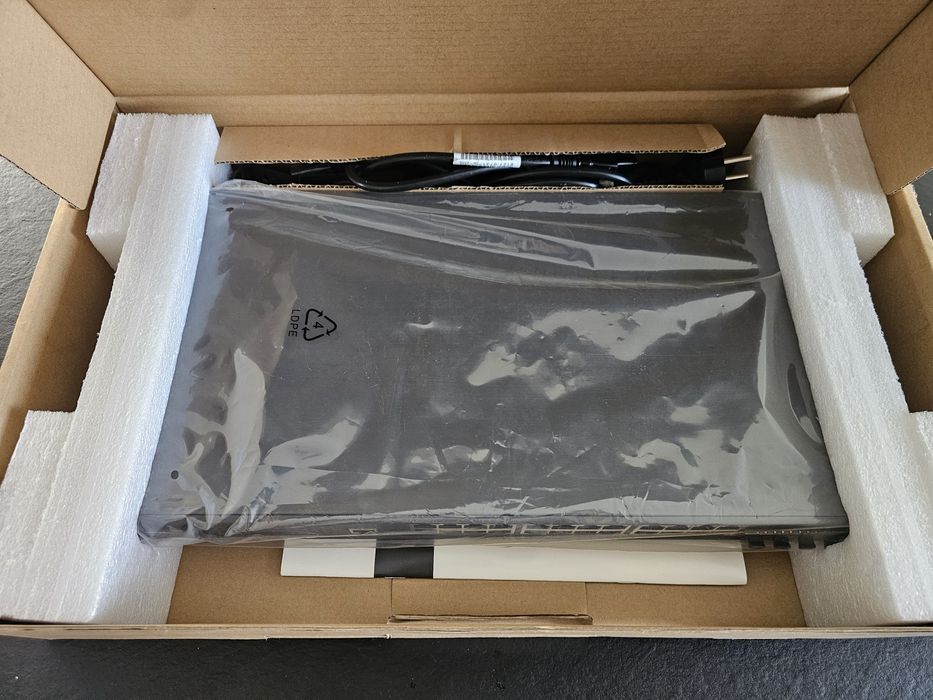 TP-LINK JetStream T2600G-28TS (TL-SG3424) – Switch Gigabit 24-portowy