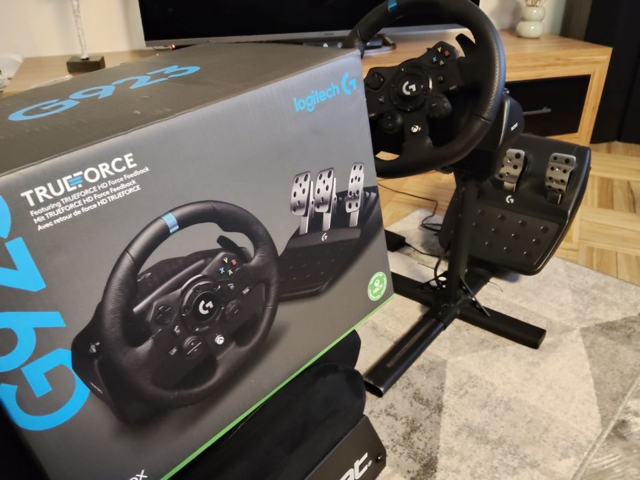 Wa-wa PC / Xbox one x/s kierownica Logitech g923 Pedały | Stan Idealny
