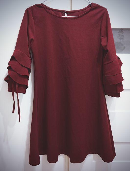Bordowa elegancka sukienka na co dzień unisex