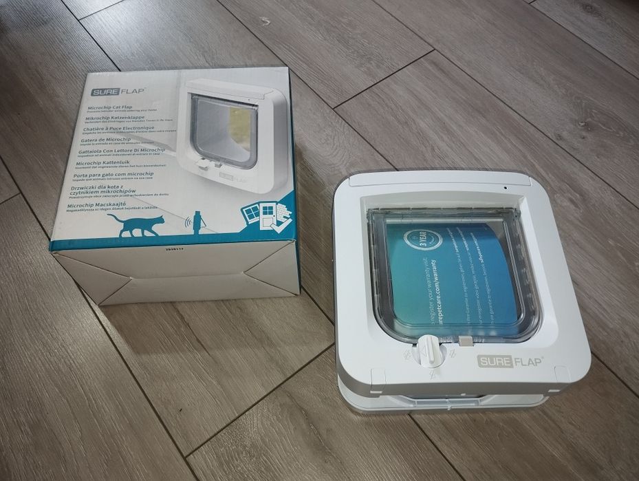 Drzwiczki dla kota z mikrochipem Sureflap