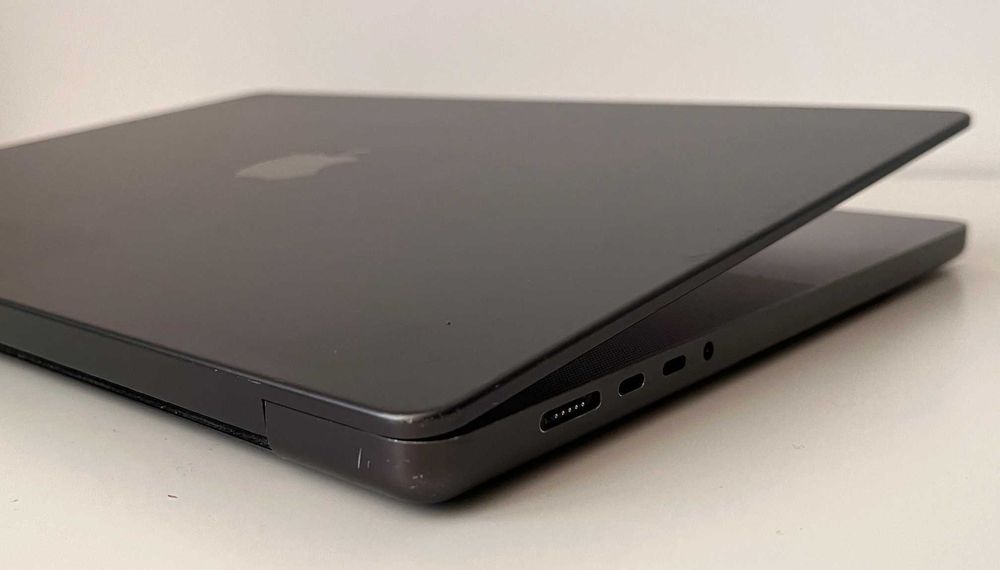 Apple Macbook Pro 16 M4 48GB ramu 512GB MDM