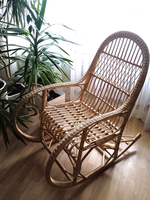 Нове крісло плетене гойдалка , качалка кресло з лози