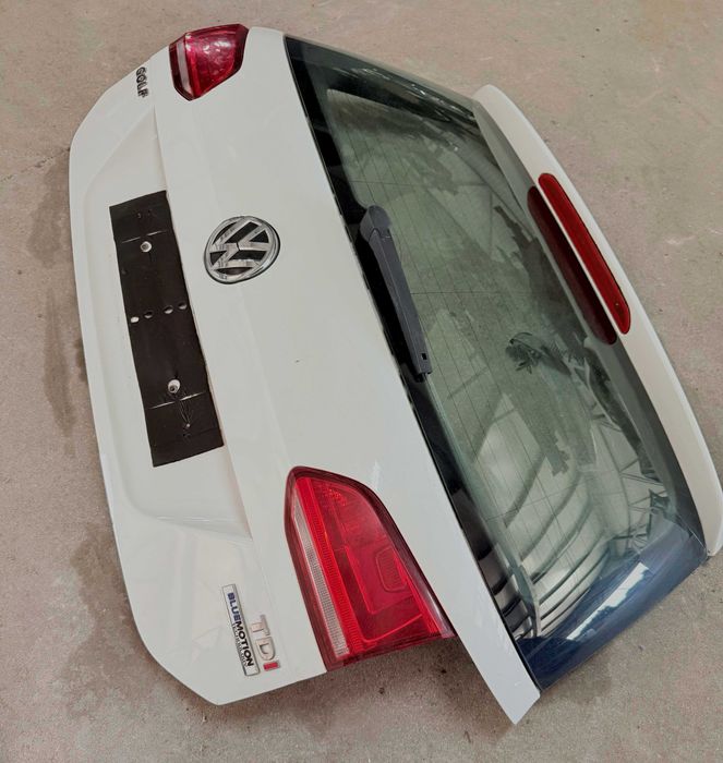 Porta-malas traseiro VW GOLF VII