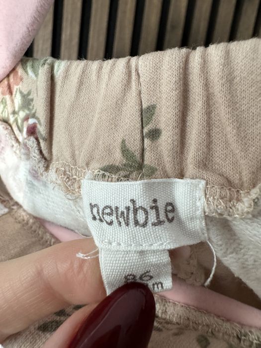 Spodnie dresowe w kwiaty newbie 86
