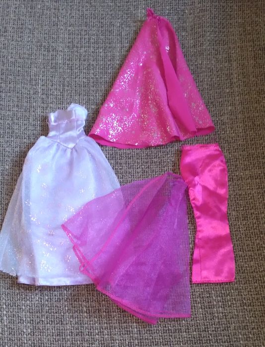 Conjunto roupas Barbie