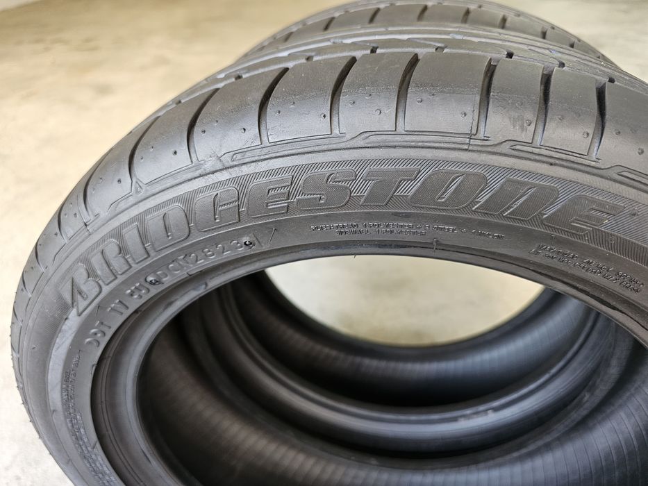 Dois pneus novos p/ Smart 175/55 r15 77V Bridgestone Potenza RE050A