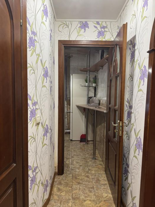 Продам двокімнатну квартиру в центрі Василькові