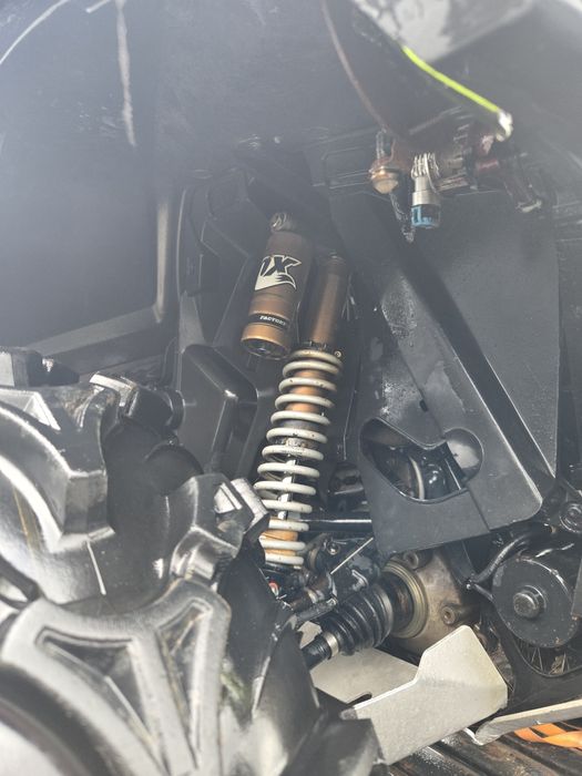 Квадроцикл BRP 1000th