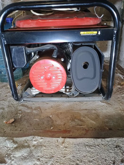 Продам бензо-генератор Ticer