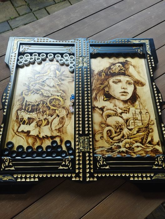 Шахи - нарди - шашки різьблені, ручної роботи.