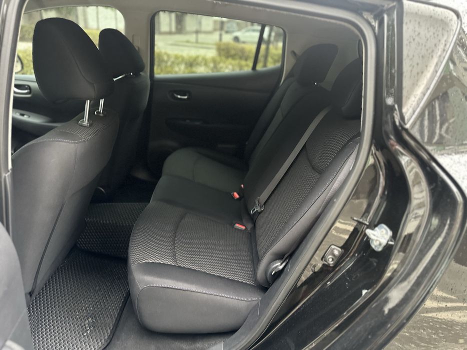 Продам Nissan Leaf 2017