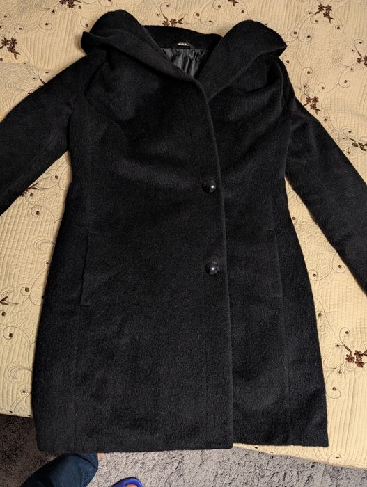 Czarny włoski płaszcz z kapturem wełna moher  38