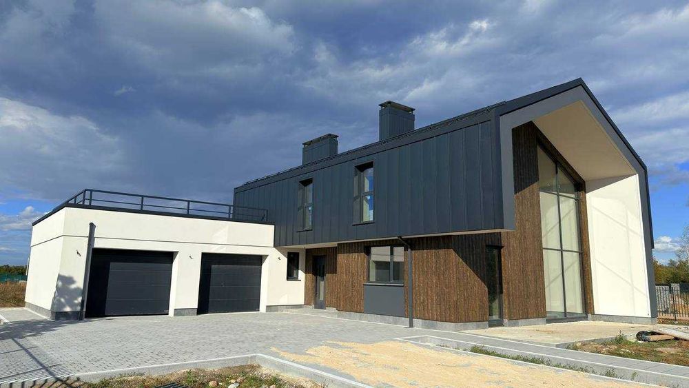 Просторий будинок, готовий, оформлення