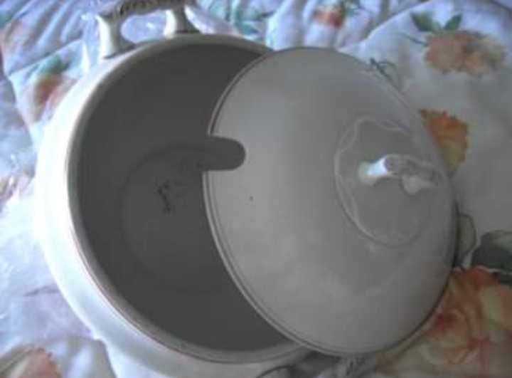 Terrina Sacavém muito antiga