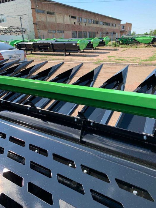 Жниварка соняшникова ЖСН жатка Sun Worker S 8.4m (Sunspeed Maizco)