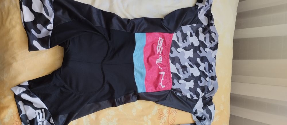 Roupa de ciclismo de mulher