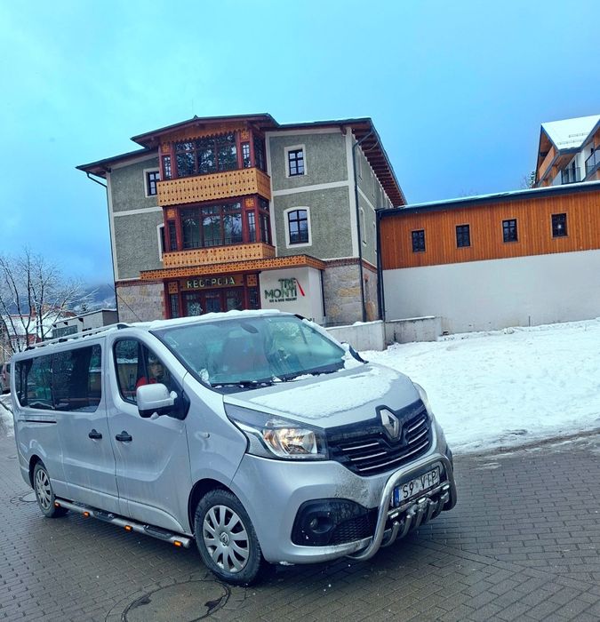 Przewóz osób z licencjonowanym kierowcom /wynajem busa