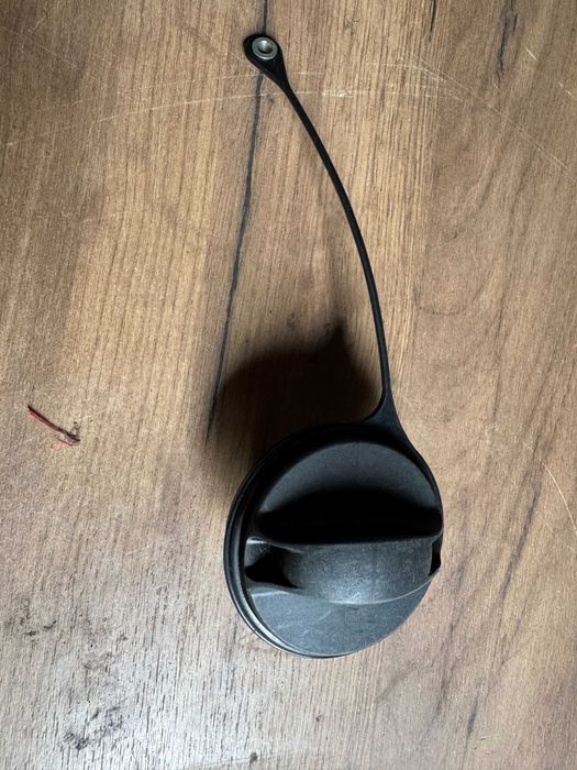 Кришка бензобака ВАЗ 2110Кришка бензобаку ВАЗ 2110, 1118, 2170