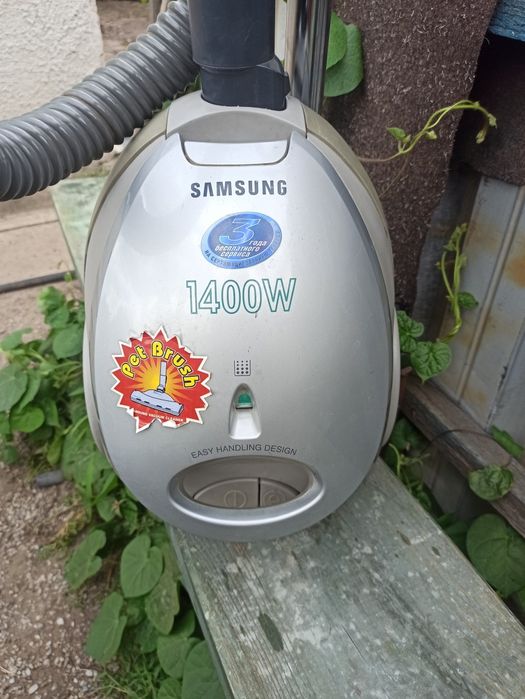 Пылесос Samsung  полностью рабочий