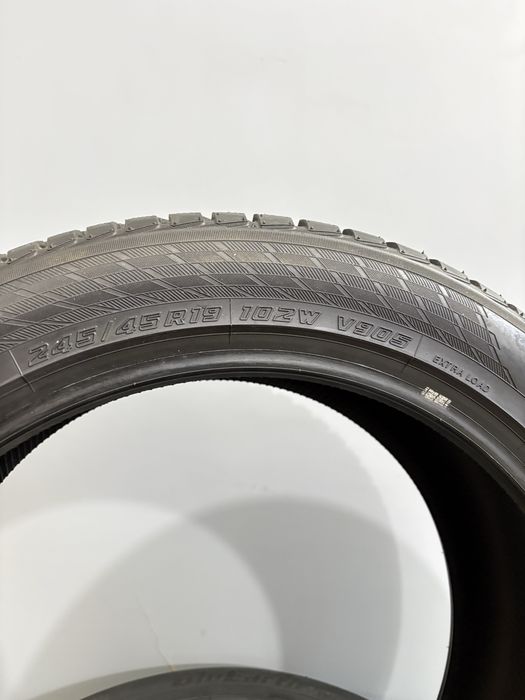 245/45 R19 102W XL Зимові шини Yokohama BluEarht колеса резина