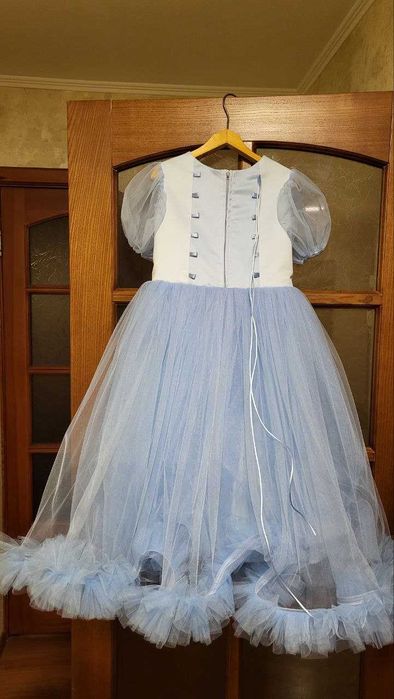 Святкова сукня для дівчинки