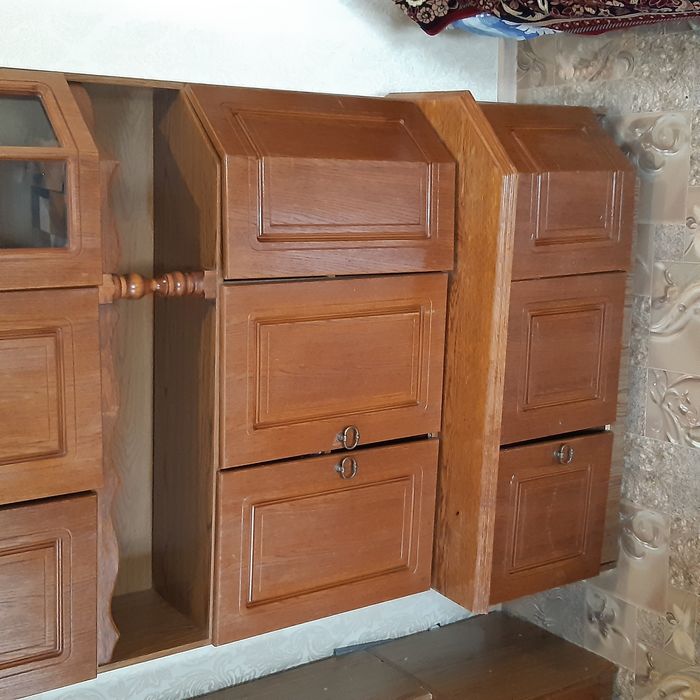 Стенка  в гостиную,спальню,прихожую,шкаф,стол,6 стулья