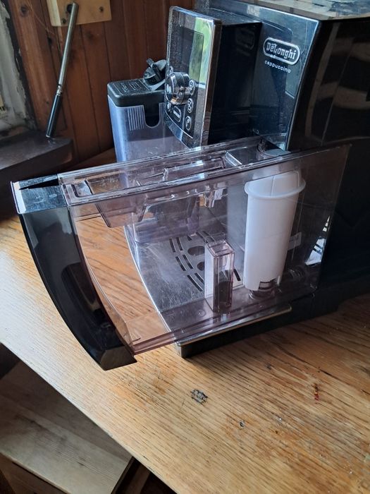 Ekspres do kawy delonghi