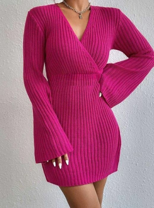 Сукня гарна жіноча