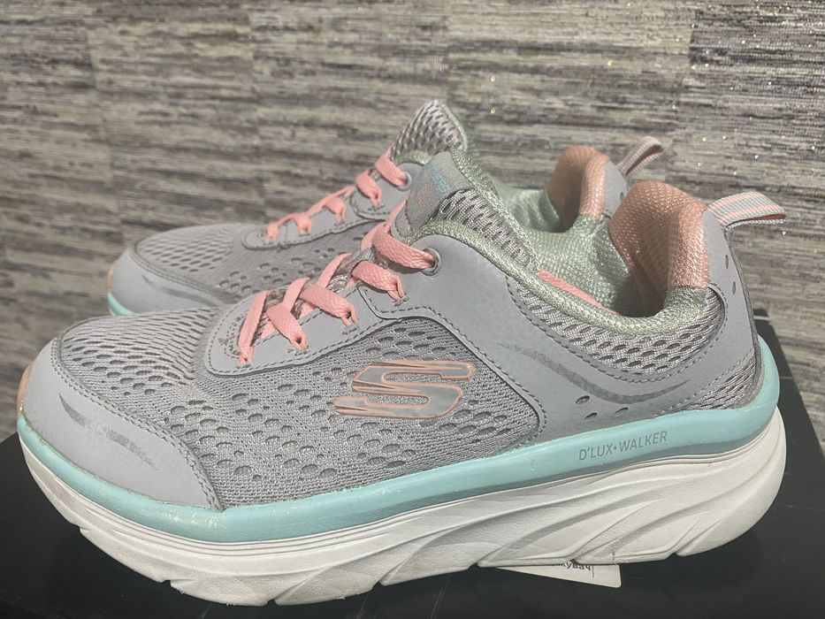 Кросівки SKECHERS D’LUX Walker-Fresh Finesse