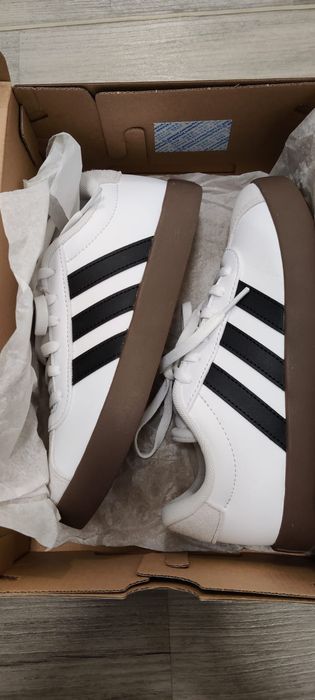 Sprzedam Buty Adidas damskie