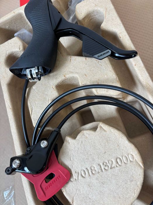 Nowa Klamkomanetka+ Hamulec SRAM Rival eTap AXS D1 Prawa/tył