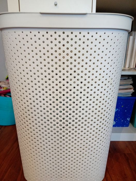 Kosz na pranie na zabawki bialy Curver