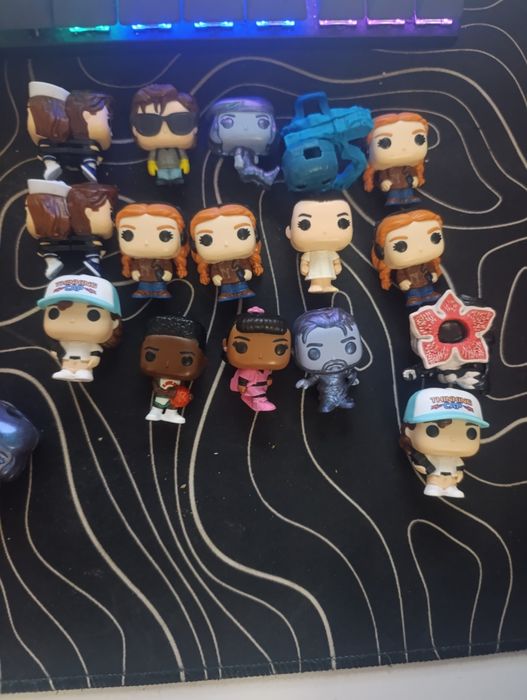 Продам коллекцию фигурок Stranger things (kinder joy/funko pop)осд