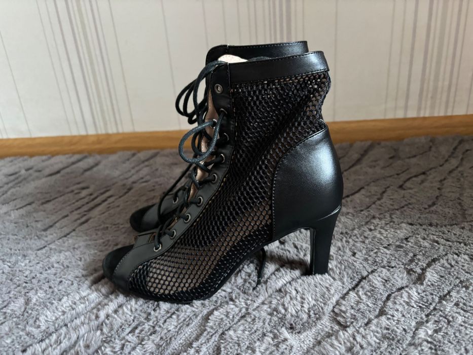 Туфлі High Heels
