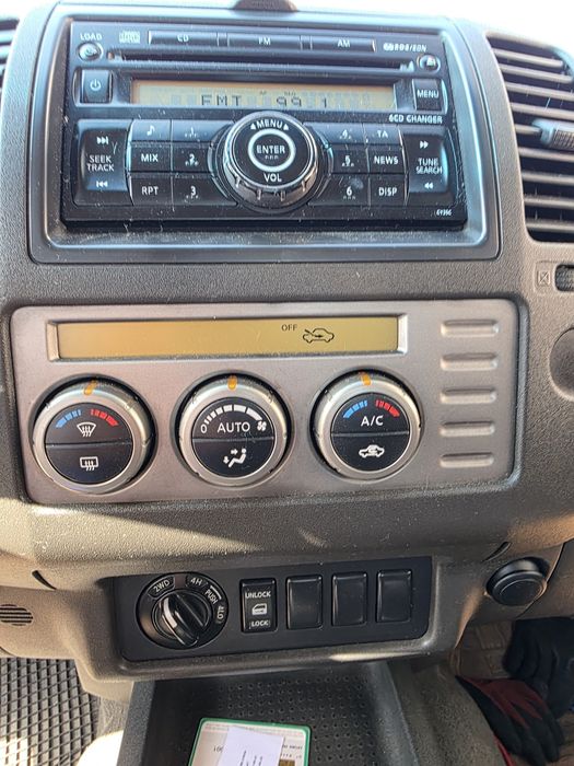 Nissan navara 2.5L 4x4