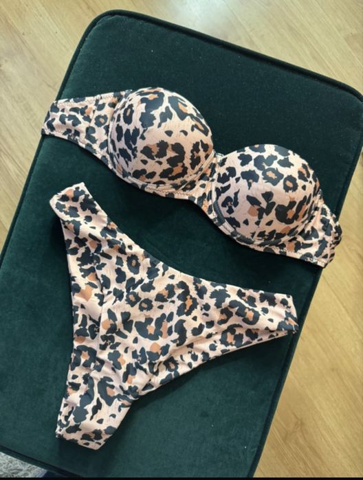 Nowy stroj kapielowy