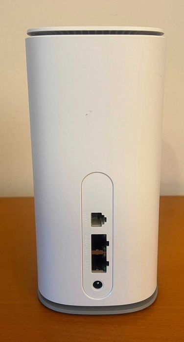 Router 5G ZTE MC8020  LTE do 5,4 Gb/s na kartę sim