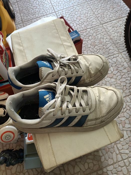 Tenis adidas N.40