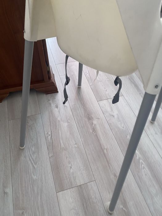 krzeselko dla dziecka do karmienia