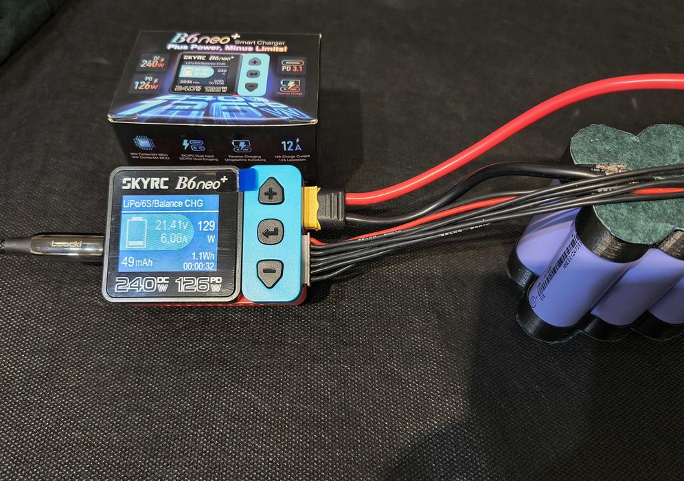 Новинка! Оновлений SkyRc B6neo+